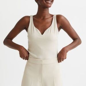 NWT H&M Ribbed Sweetheart Neckline Top in Light Beige-size M